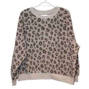 2/$25 🏷 Old Navy Grey Leopard Sherpa Pullover Size XL